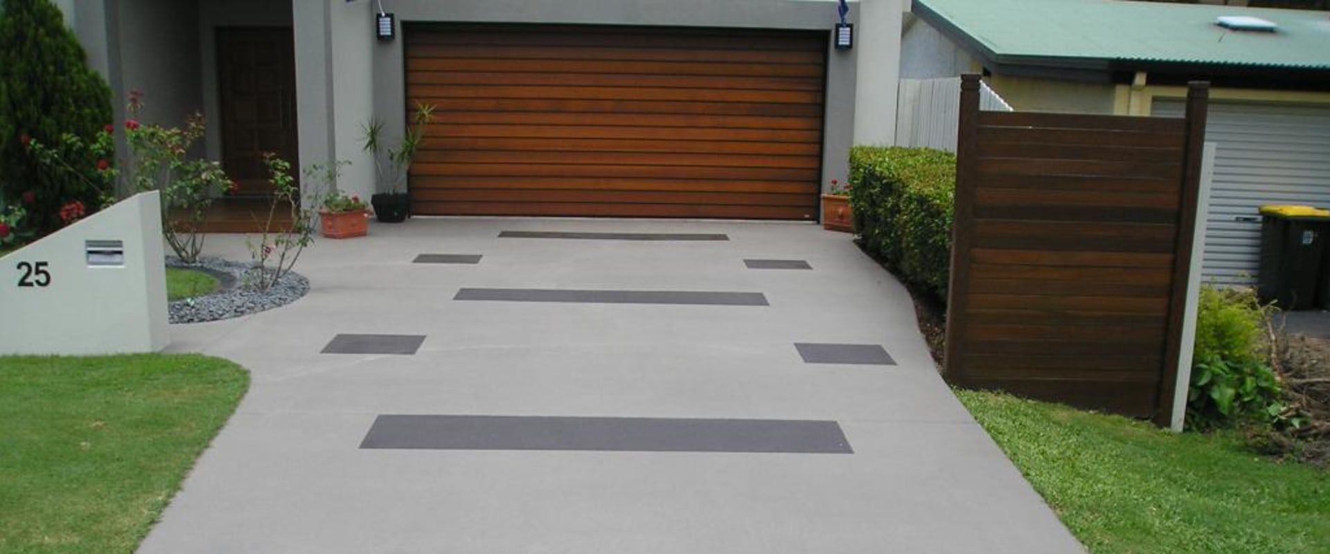 How to Repair Cracks in Concrete and Resurface Aggregate